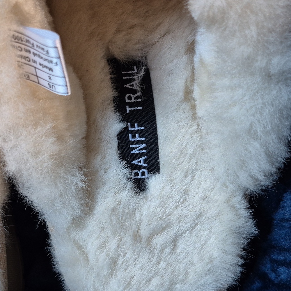 Banff Trail Tan Suede Faux Fur-Lined Slippers Size 8, New With Tags - Picture 9 of 12